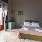 לינה וארוחת בוקר Terrazza Santa Chiara קטאניה